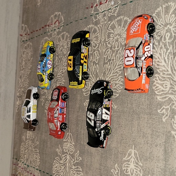 Vintage | Lot of 45 1:64 Scale Nascar Cars & Trucks - Picture 7 of 10